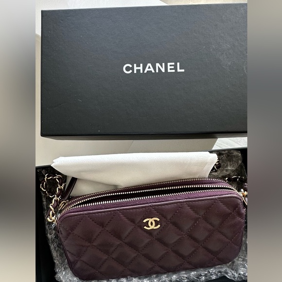 Chanel Phone Bag & Crossbody Bag or Wallet on Chain WOC - Picture 4 of 8